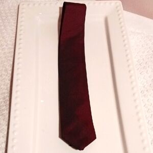 Elegant Authentic Vintage 1950's-60's Burgundy/Black Irridecent Tie for Men